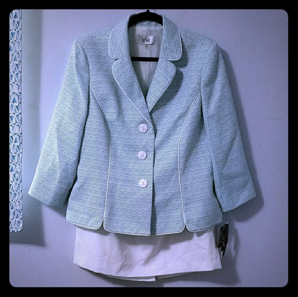 Le Suit Dresses & Skirts - NWT lovely Le Suit turquoise white skirt suit, 16